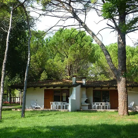 Mobilehome In Grado 53452 ホームステイ